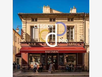 AV bar tabac emblématique cause retraite Nîmes