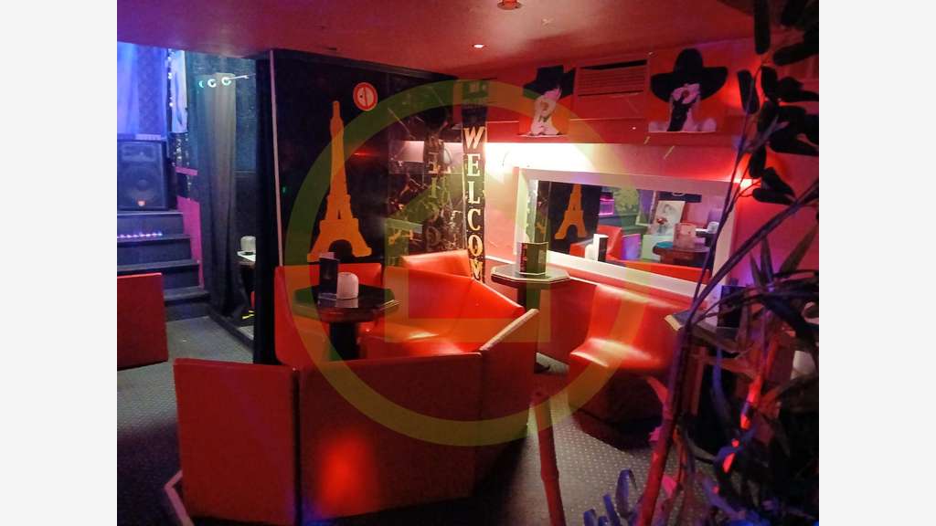 Vente cabaret - bar quartier mythique de Pigalle 