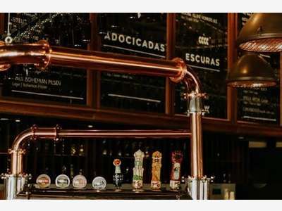 Bar à vendre sur 2 niveaux avec extraction