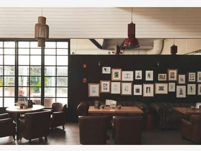 Restaurant, bar