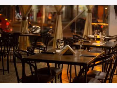 Reprise bistro français d'époque à Montparnasse