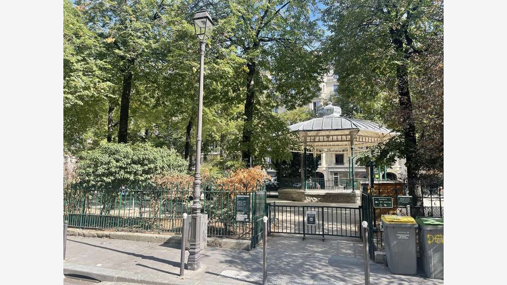 Vente superbe restaurant jolie terrasse à Paris 12