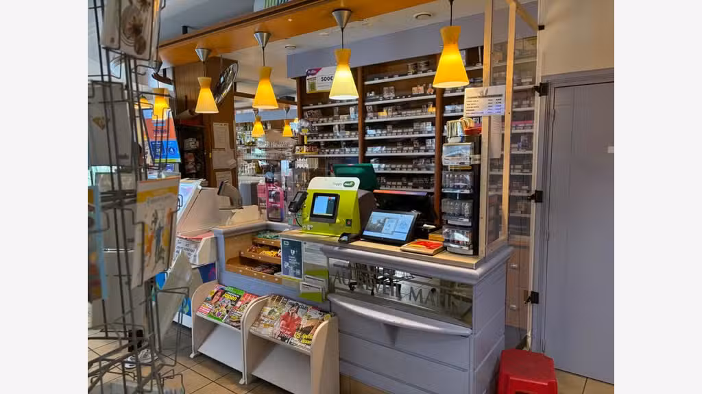 Vente bar tabac loto PMU brasserie à Pau centre