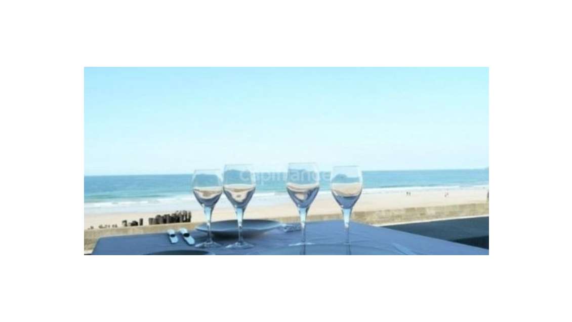 A vendre bar brasserie face mer proche de Quimper