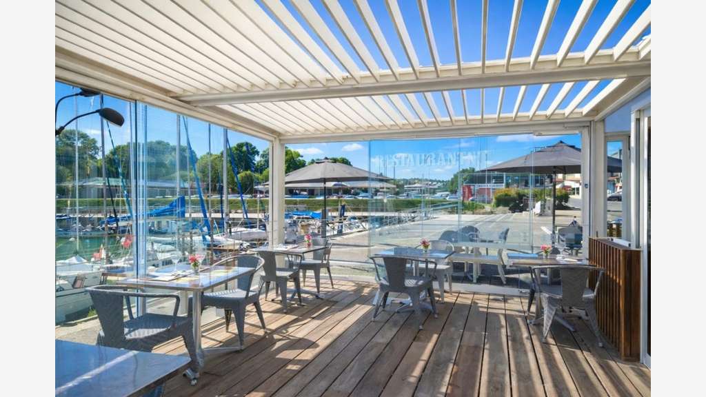 Bar Brasserie à vendre avec vue Port de Rochefort 