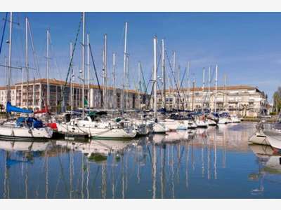 Bar Brasserie à vendre avec vue Port de Rochefort 