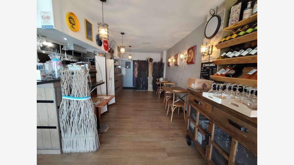 Bar Brasserie à vendre avec vue Port de Rochefort 