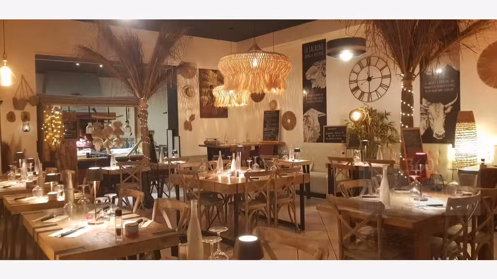 A Vendre restaurant bar unique à Saint-Affrique