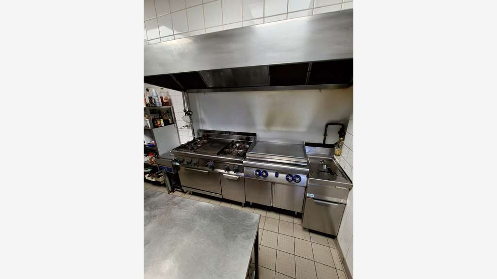 AV bar restaurant Lic IV de 250m² à Saint-Hilaire