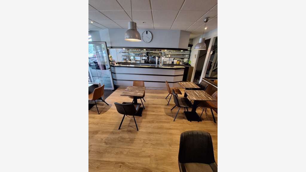 AV bar restaurant Lic IV de 250m² à Saint-Hilaire