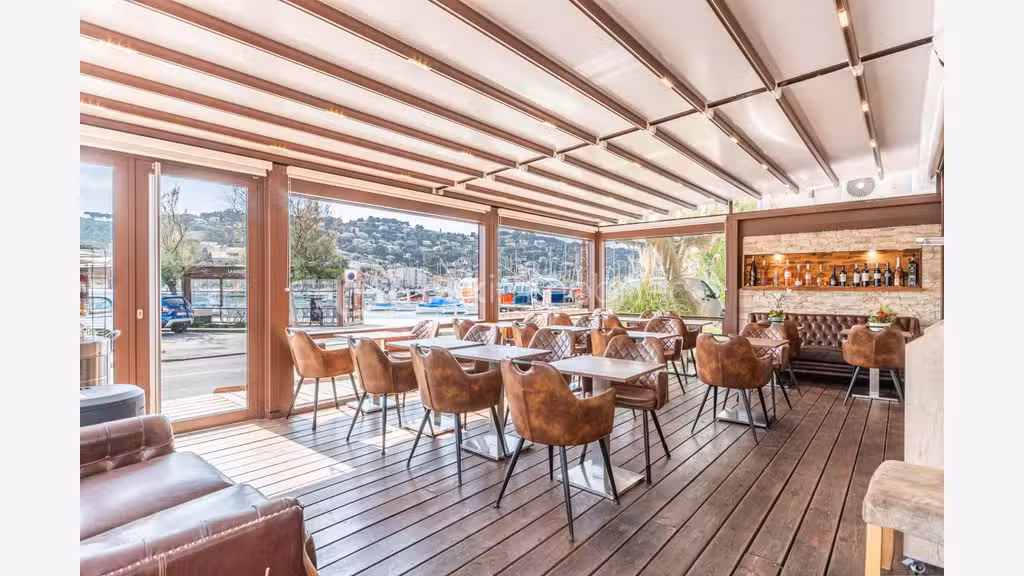 AV brasserie licence IV port de St Mandrier