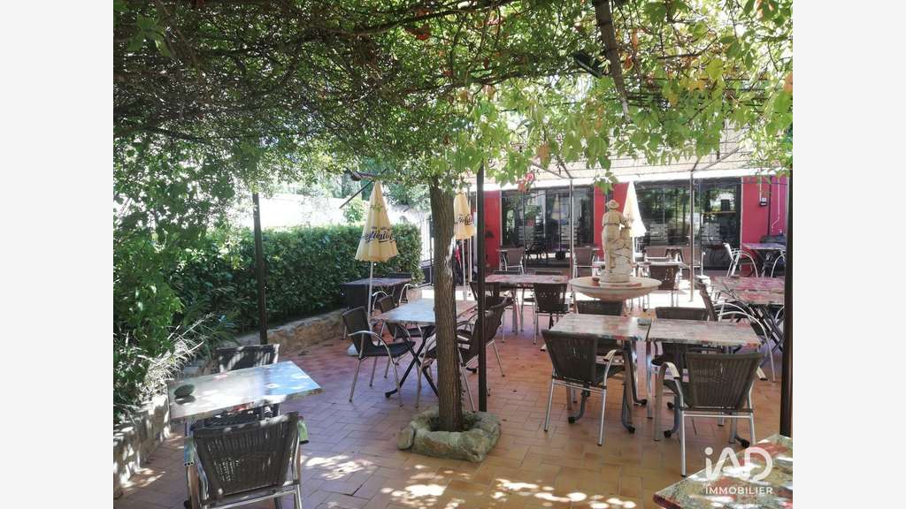 Bar brasserie à Saint-Remèze