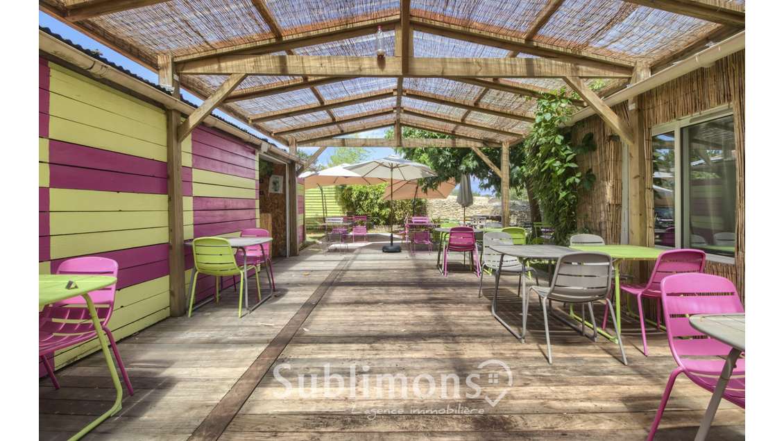 Restaurant bar de 229m² à vendre à Surzur