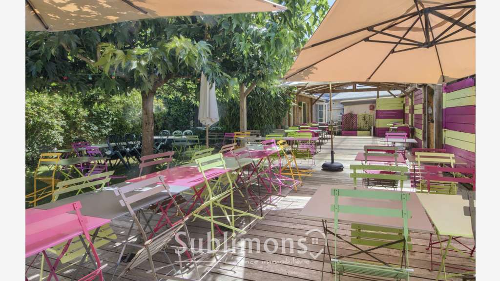Restaurant bar de 229m² à vendre à Surzur