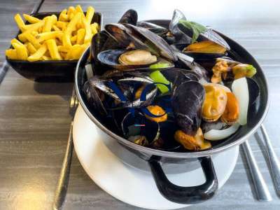 A vendre bar brasserie PMU 150m² proche mer Vannes