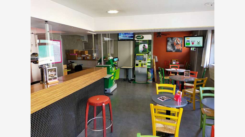 Cession bar tabac FDJ PMU avec logement à Laval