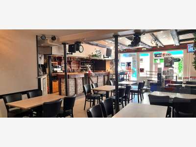 AV beau bar restaurant murs et fonds proche Objat