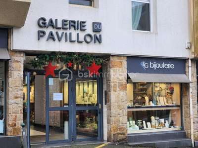 Vente bijouterie bel agencement au centre d'Auray