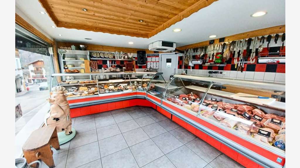 Cède boucherie charcuterie traiteur à Bozel centre