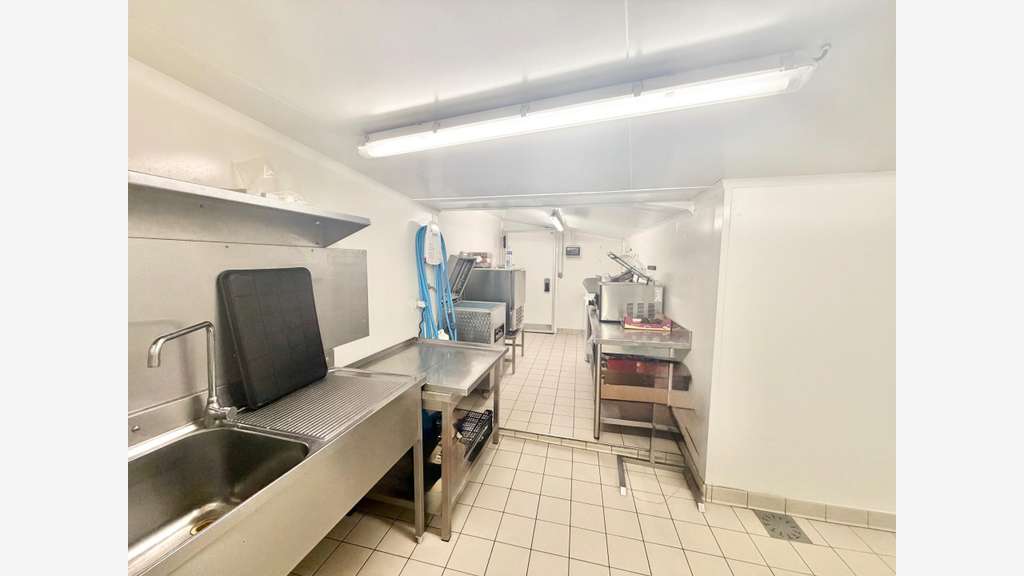 A vendre boucherie charcuterie traiteur à Ernée