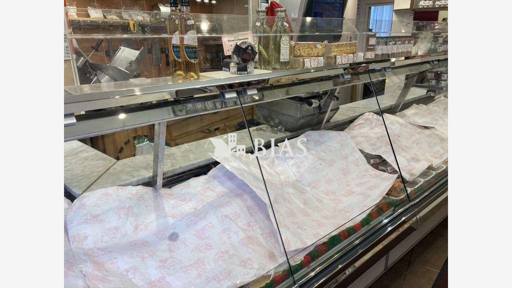 Vente boucherie sans concurrence centre ville 45