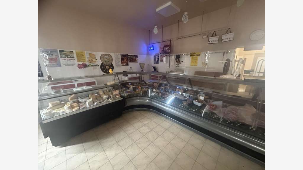 Vente boucherie charcuterie de renom dans l'Aube
