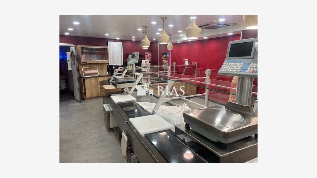 Vente boucherie + appart en centre ville Yvelines