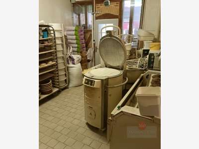 A vendre boulangerie murs et fonds à Monpazier
