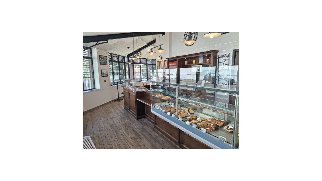 Cède affaire en périphérie de ville secteur Bresse