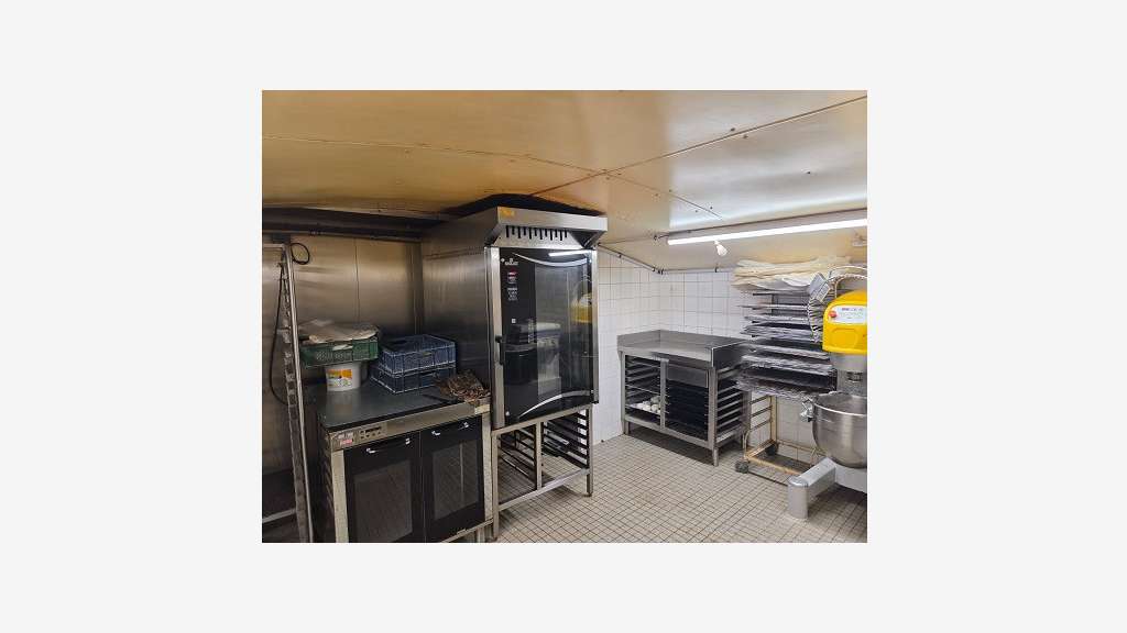 Boulangerie de renom avec emplacement central 03