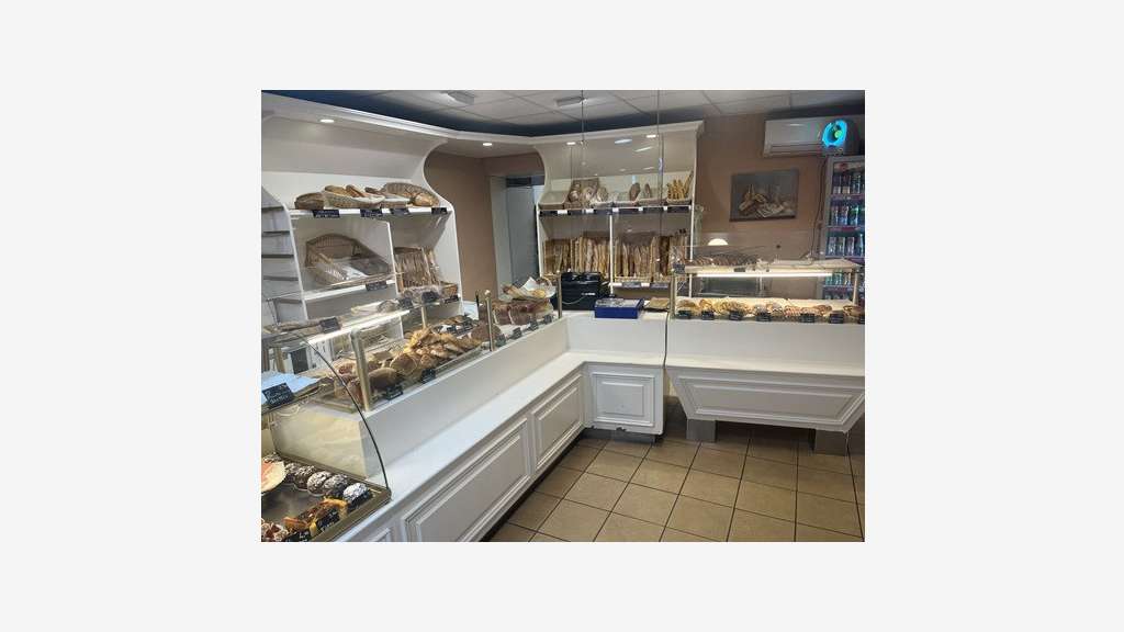 AV belle boulangerie à 200m de la mer Côte d'Azur