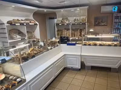 AV belle boulangerie à 200m de la mer Côte d'Azur