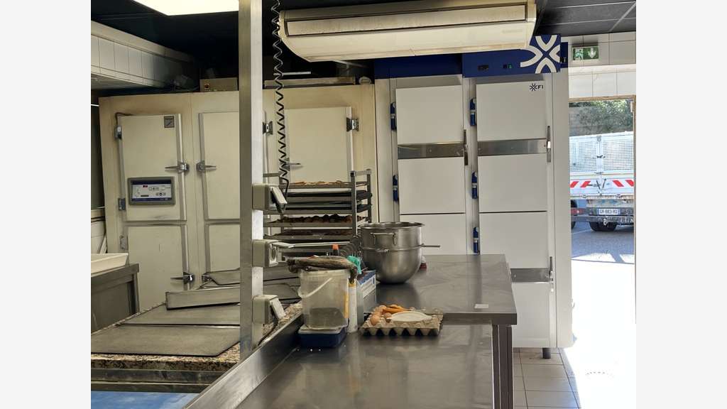 Boulangerie à vendre CSP +++ proche de la mer (13)