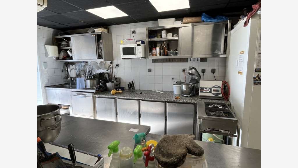Boulangerie à vendre CSP +++ proche de la mer (13)