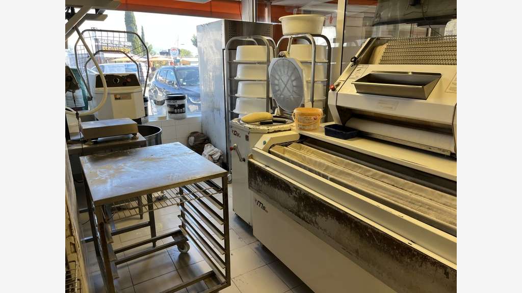 Boulangerie à vendre CSP +++ proche de la mer (13)
