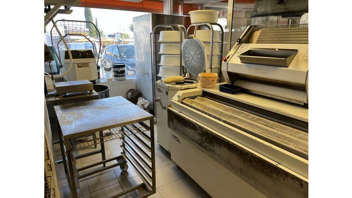 Boulangerie à vendre CSP +++ proche de la mer (13)