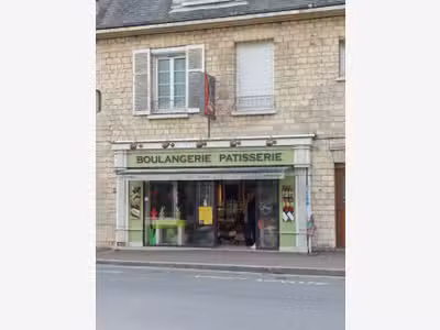 Vente boulangerie face à l'église du village 14