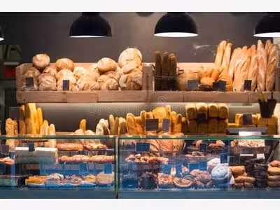 AV belle boulangerie d'un quartier commercial 14