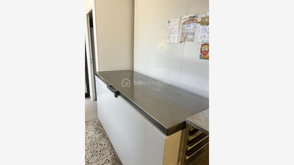 AV boulangerie clé en main + terrasse + logement