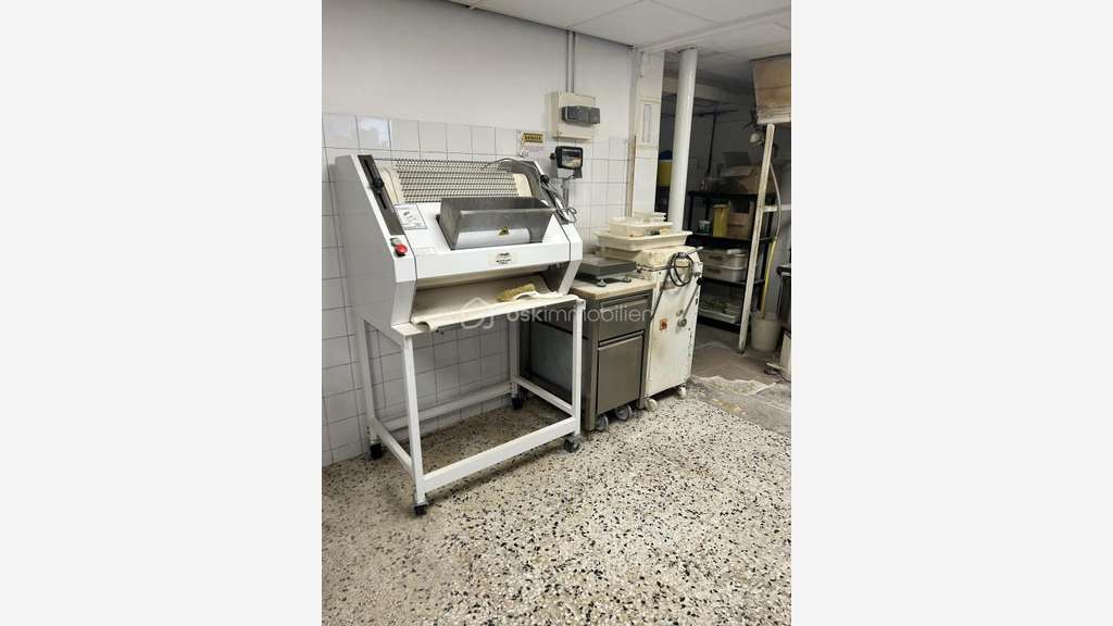 AV boulangerie clé en main + terrasse + logement