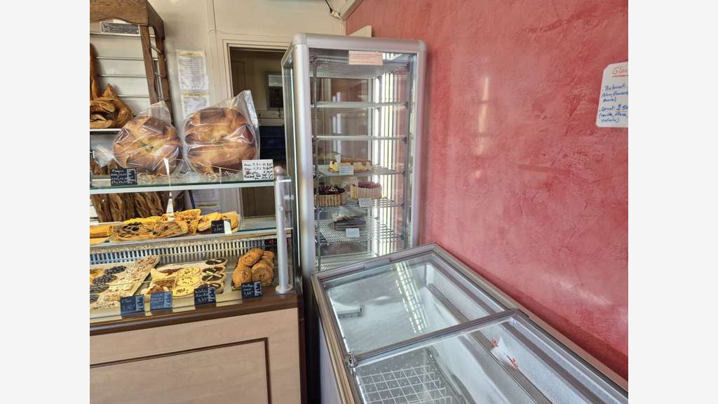 Deux boulangeries pâtisseries secteur touristique