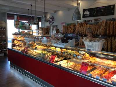 Vente belle boulangerie en zone artisanale, Gard