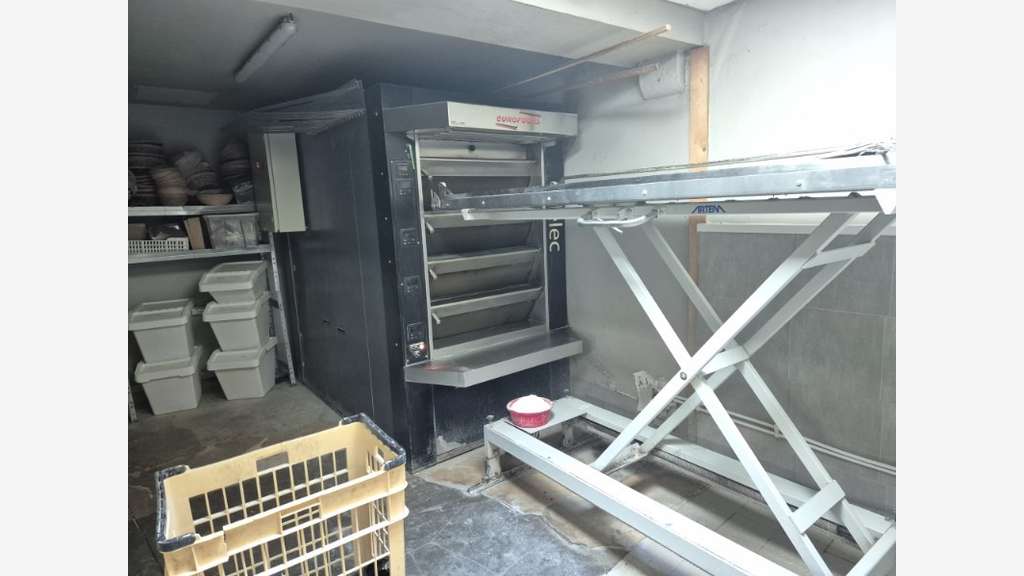 AV boulangerie avec emplacement N°1 dans la CUB 33