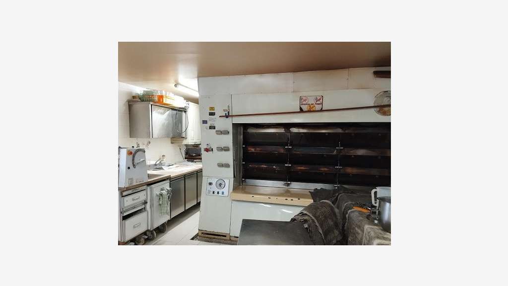 AV boulangerie de village dans les Hautes-Alpes