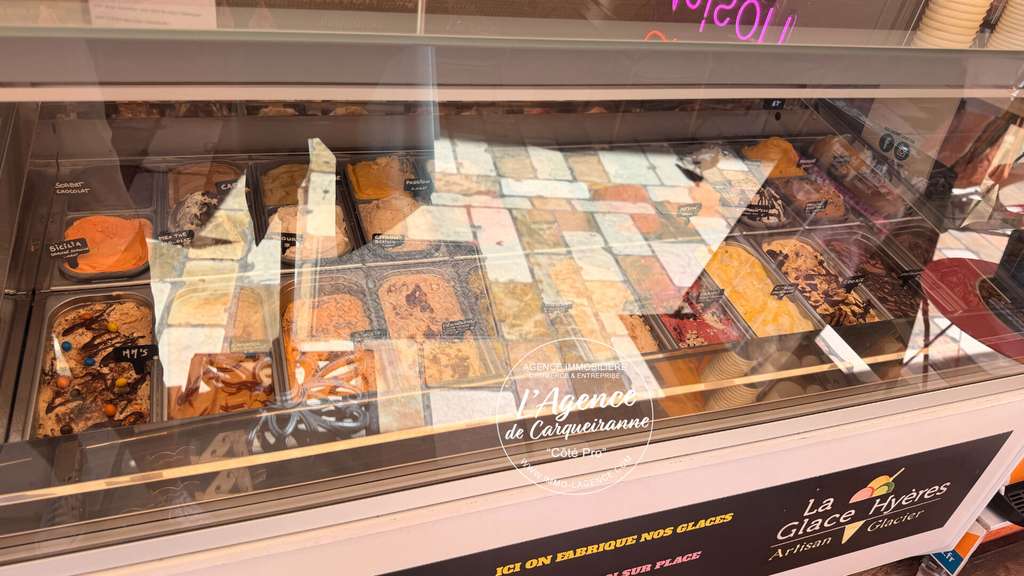 A vendre FDC glacier artisanal à Hyères 27