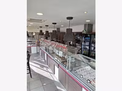 AV belle boulangerie sur axe de passage Isère 38