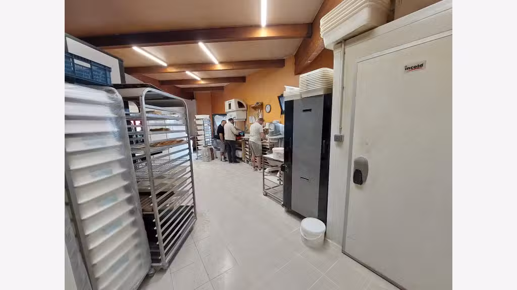 AV boulangerie sur empl de 1er ordre en Jura