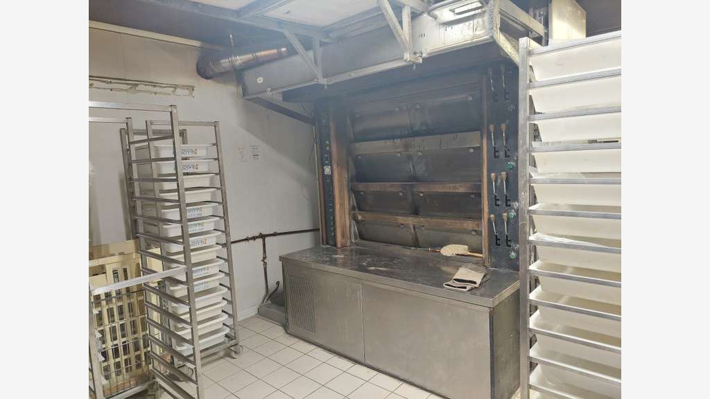 Vente très belle boulangerie poss logement Jura