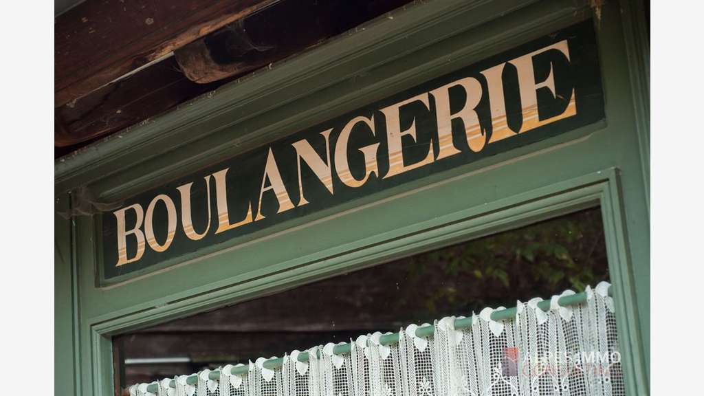 DEUX BOULANGERIES-PÂTISSERIES – PAYS DU MO