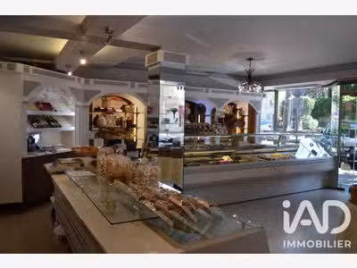 Vente boulangerie patisserie en angle à Sorgues